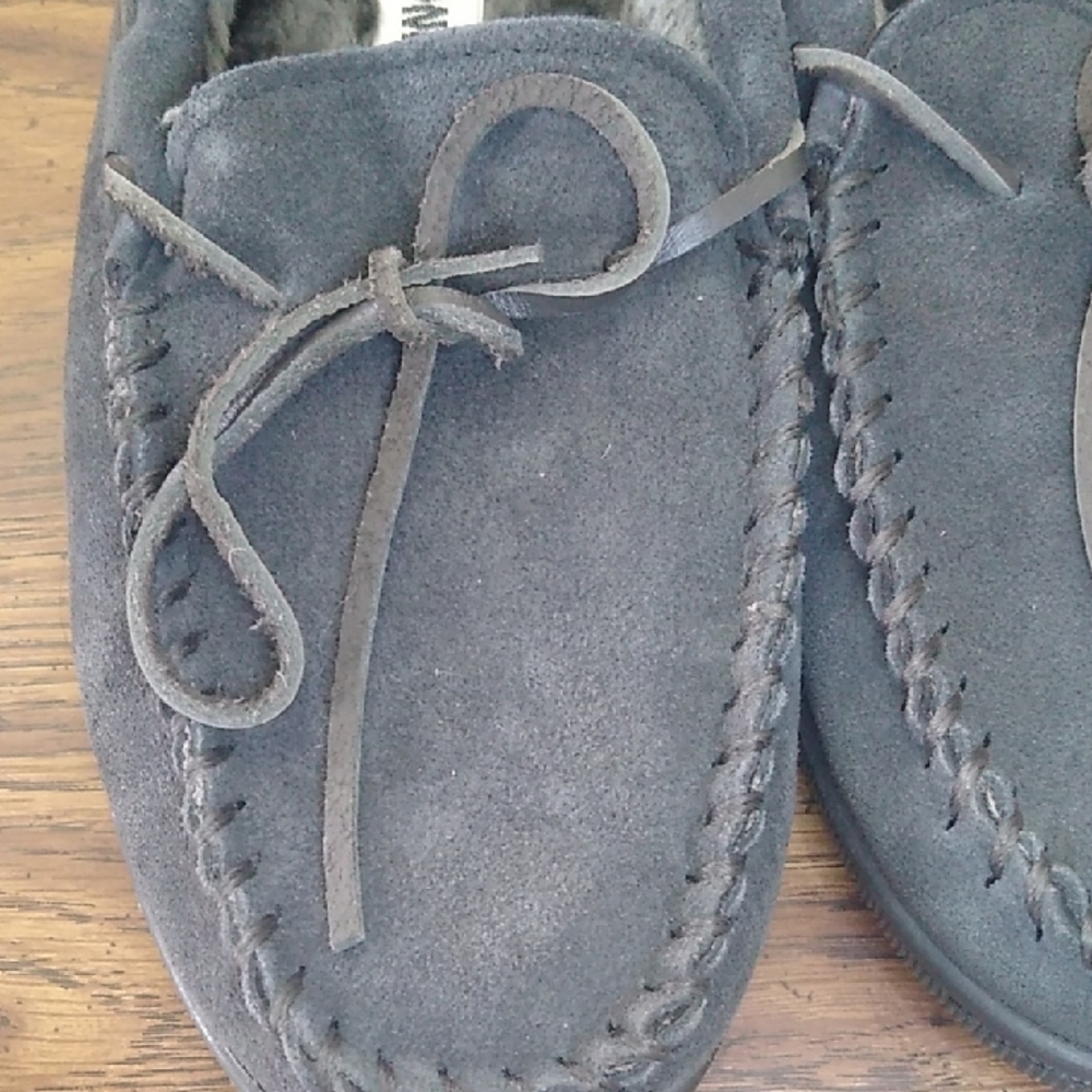 Minnetonka Women's Gray Suede Slip-On Loafers with Plush Lining Size 10 - Picture 5 of 12